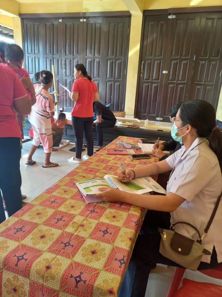 PELAKSANAAN KEGIATAN POSYANDU BALITA DI BANJAR KANGKANG PERERENAN